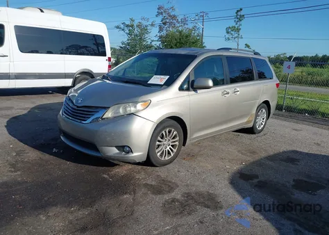 2015 Toyota Sienna Xle 8 Passenger из США, поврежденный, VIN 5TDYK3DC6FS544530